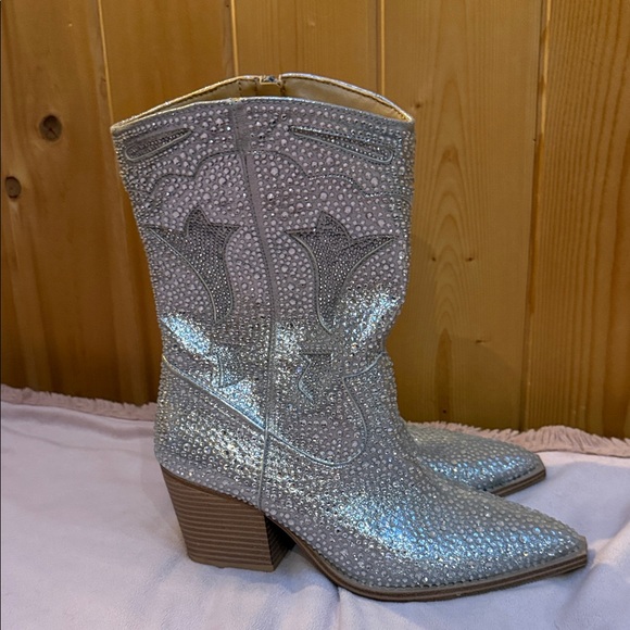 Crown Vintage Sparkle Western Boots. Size 9. Excellent condition. - Picture 5 of 11